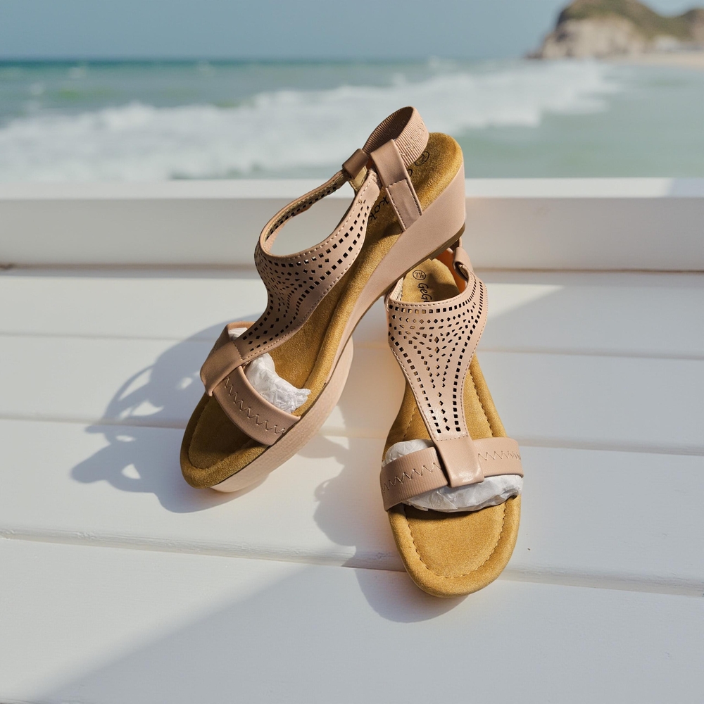 New Gegekoko womens t strap wedge sandals size 7.5